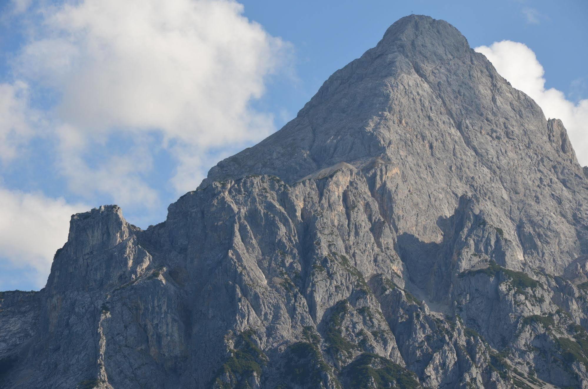 Sporthotel Zugspitze Lermoos Eksteriør billede